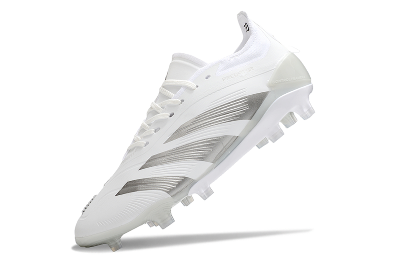 Chuteira Campo Adidas Predator Elite FG Branca e Prata "Pearlized Pack"