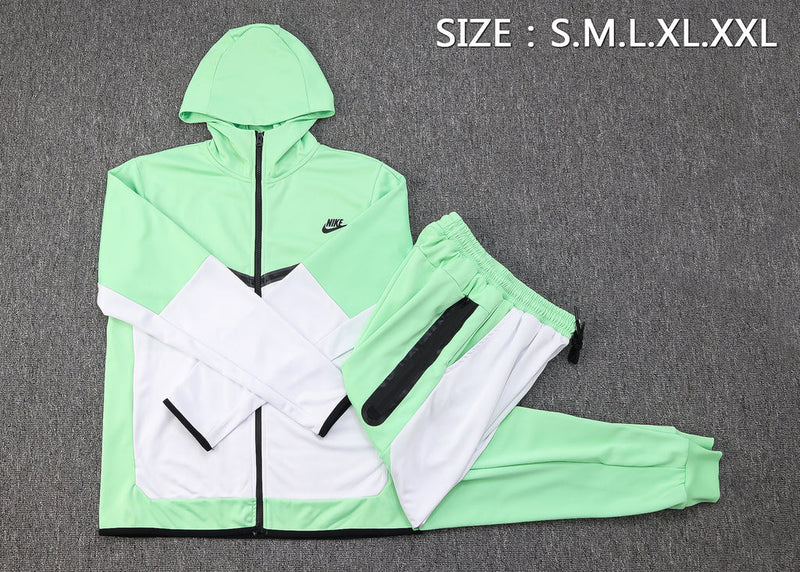 Conjunto de Moletom Nike Sportswear Tech Fleece com Touca Verde e Branco