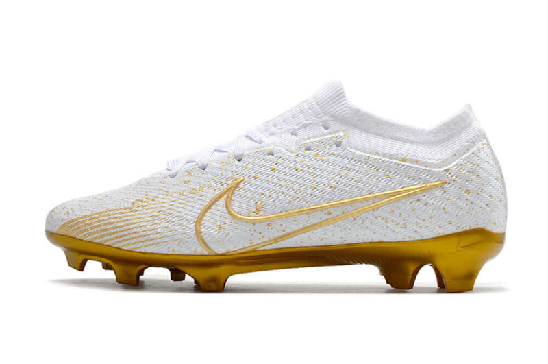 Chuteira Campo Nike Air Zoom Mercurial Vapor 15 Elite FG Branca e Dourado