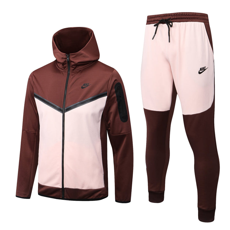 Conjunto de Moletom Nike Sportswear Tech Fleece com Touca Marrom e Rosa