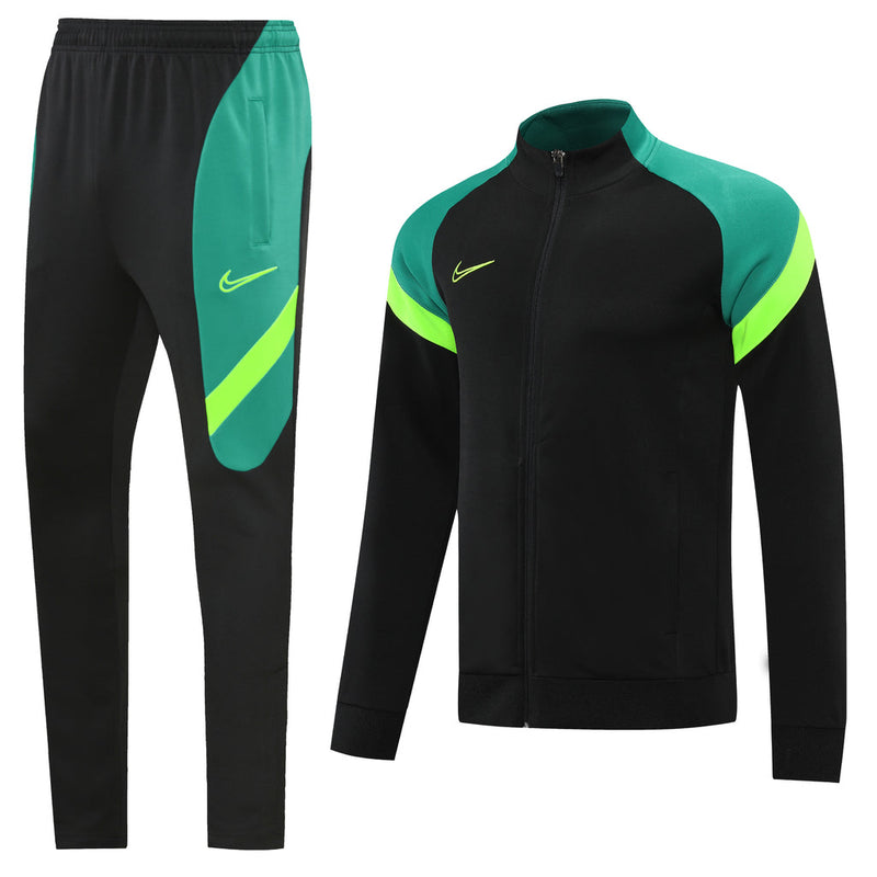 Conjunto de Frio Nike Sportswear Preto, Verde e Neon