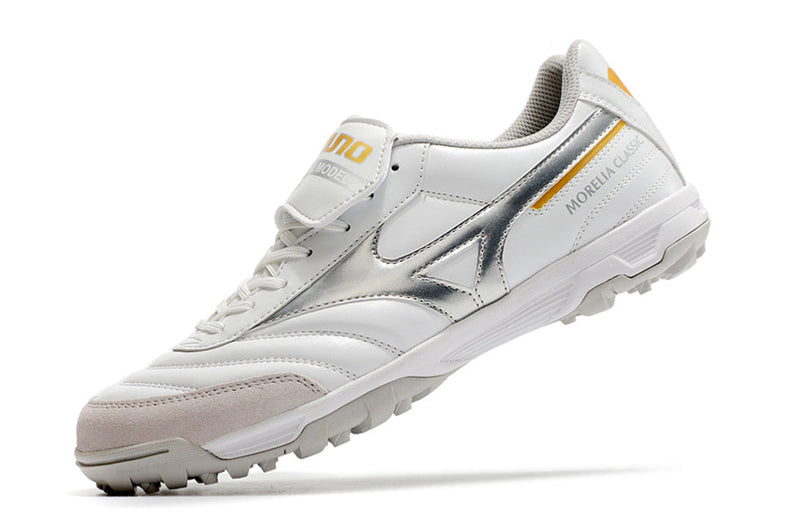 Chuteira Society Mizuno Morelia 3 TF Branca e Prata "Beta Shining"