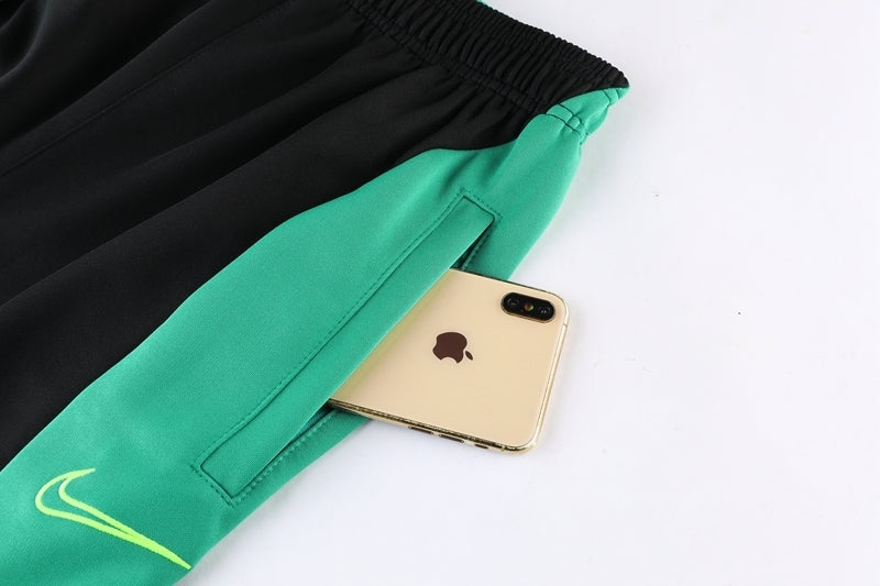 Conjunto de Frio Nike Sportswear Preto, Verde e Neon