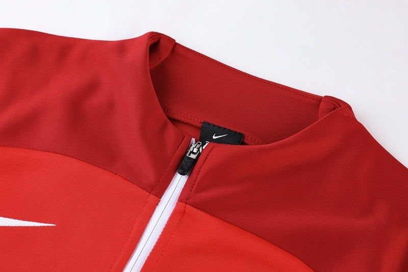 Conjunto de Frio Nike Sportswear Vermelho e Preto