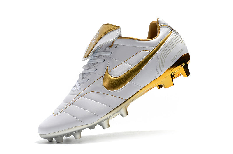 Chuteira Campo Nike Retrô Tiempo Legend 7 Elite FG Branca e Dourada R10