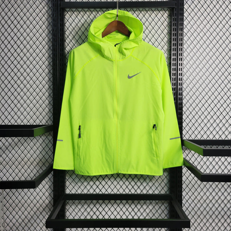 Corta Vento Nike Essential HD Verde