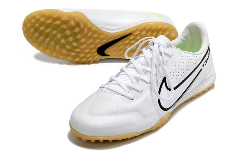 Chuteira Society Nike Tiempo Legend 9 Elite TF Branca e Preta