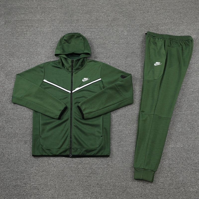 Conjunto de Moletom Nike Sportswear Tech Fleece com Touca Preto