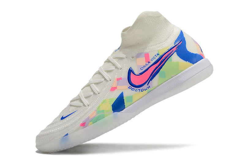 Chuteira Futsal Nike Phantom Luna Elite IC Branca, Azul e Rosa "Rainbow Pack"