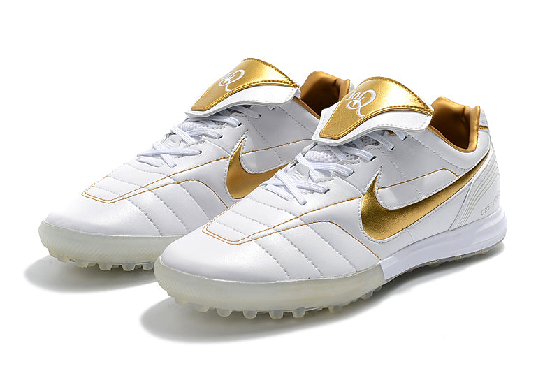 Chuteira Society Nike Retrô Tiempo Legend 7 Elite TF Branca e Dourado R10