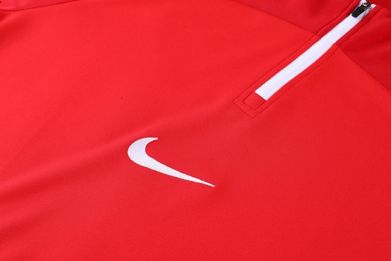 Conjunto de Frio Nike Training Preto e Vermelho