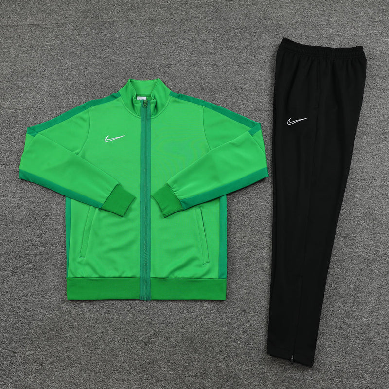 Conjunto de Frio Nike Sportswear Verde e Preto