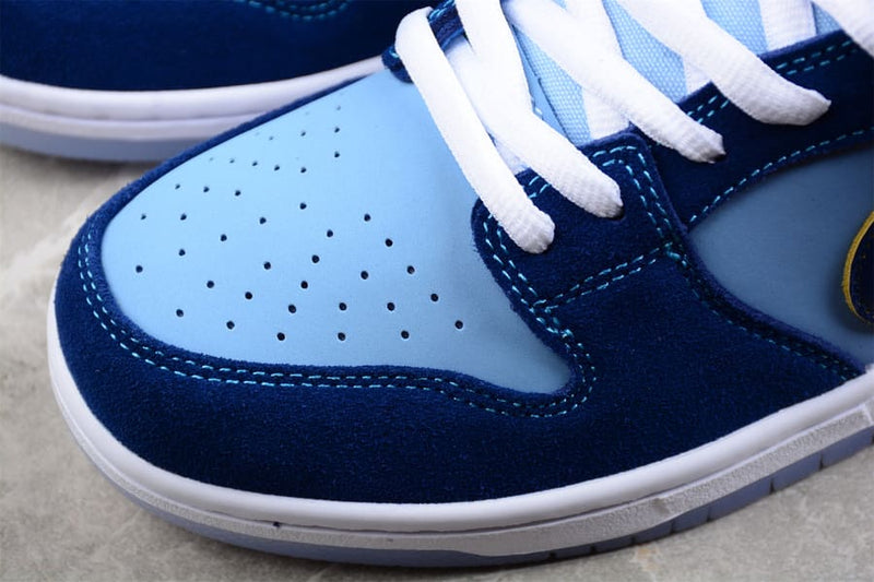 Nike SB Dunk Low The Predatory Bird