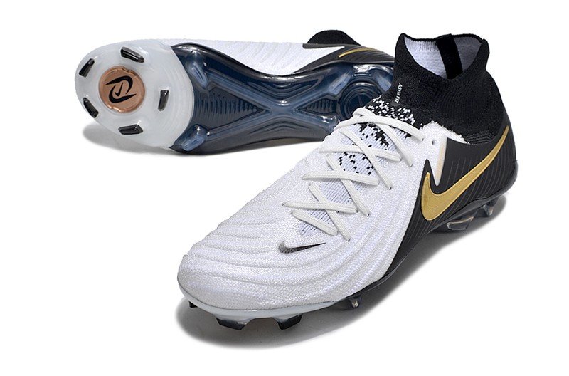 Chuteira Campo Nike Phantom Luna 2 Elite FG Preta e Branca "Mad Ready Pack"