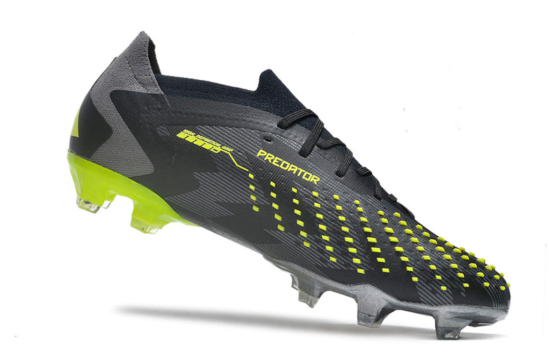 Chuteira Campo Adidas Predator Accuracy.1 FG Low Preta e Verde "Crazycharged Pack"