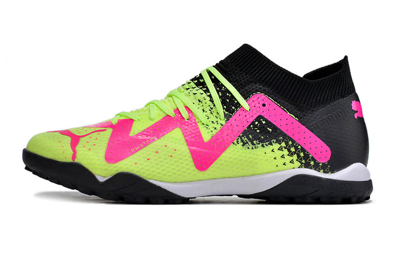 Chuteira Society Puma Future Ultimate TF Preta, Verde e Rosa "Tricks Pack"