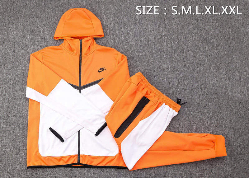 Conjunto de Moletom Nike Sportswear Tech Fleece com Touca Laranja e Branco