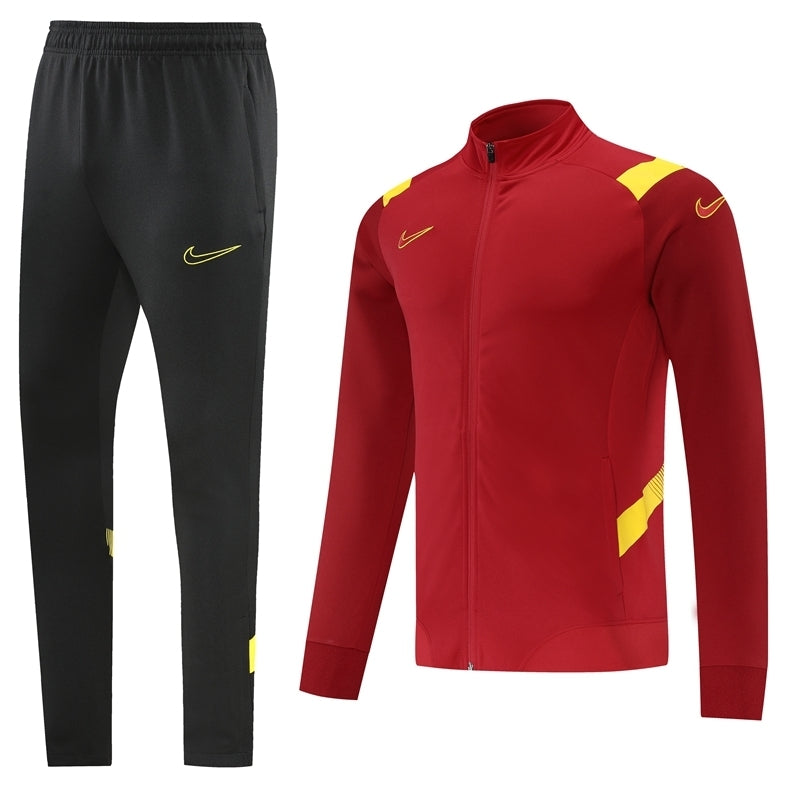 Conjunto de Frio Nike Sportswear Vermelho, Amarelo e Preto