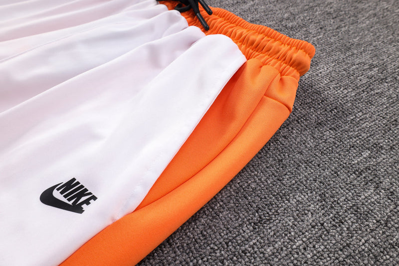 Conjunto de Moletom Nike Sportswear Tech Fleece com Touca Laranja e Branco