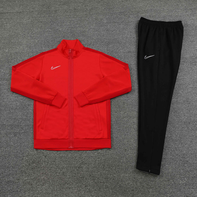 Conjunto de Frio Nike Sportswear Vermelho e Preto