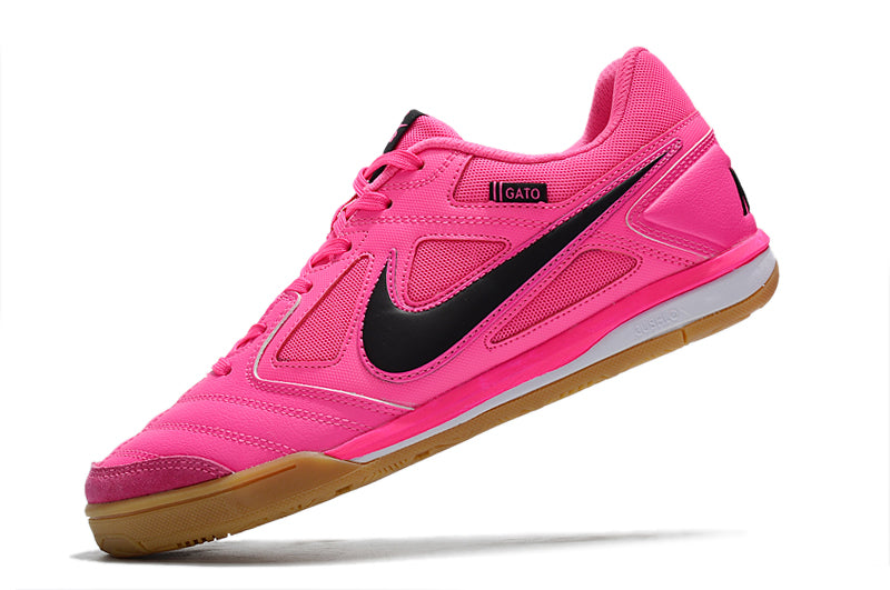 Chuteira Futsal Supreme x Nike SB Gato IC Rosa e Preto