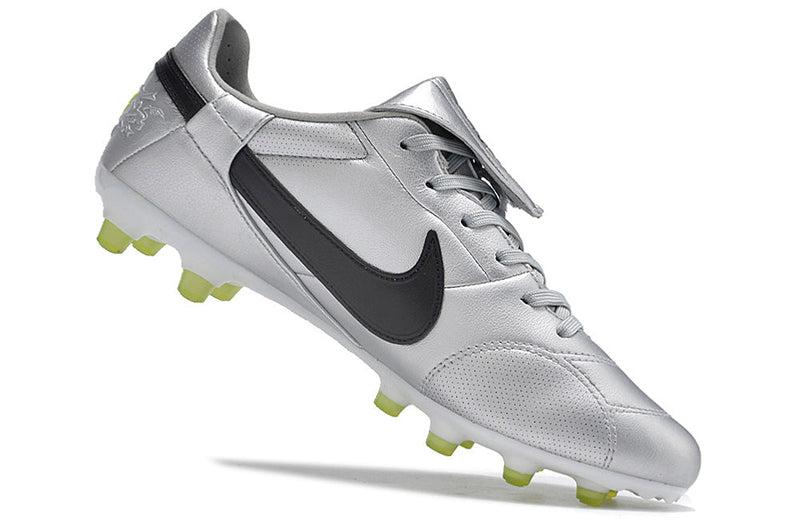 Chuteira Campo Nike Premier 3 FG Prata e Preto