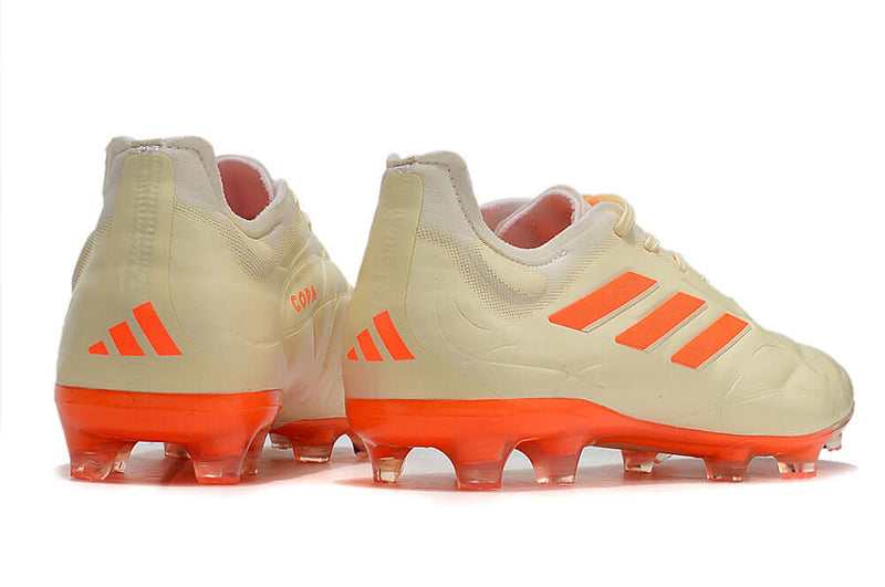 Chuteira Campo Adidas Copa Pure.1 FG Bege e Laranja "Heatspawn Pack"