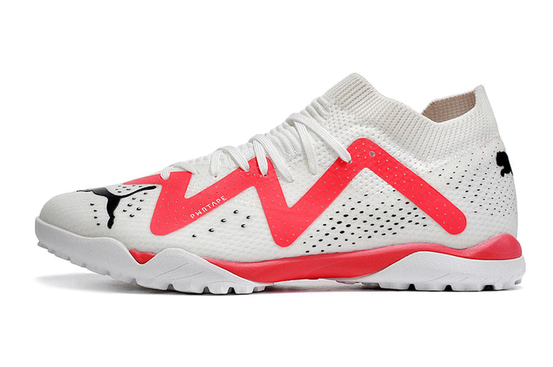 Chuteira Society Puma Future Ultimate TF Branca e Rosa "Breakrought Pack"