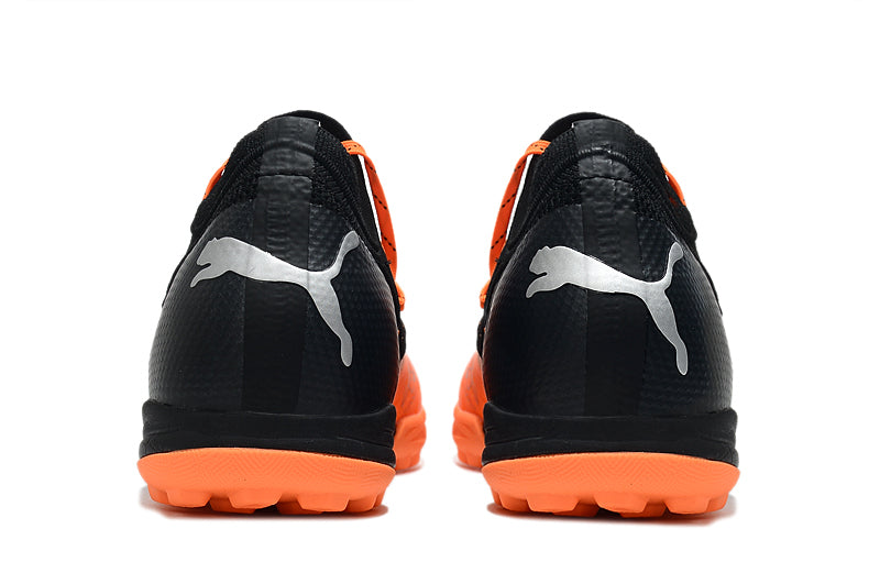 Chuteira Society Puma Future Z 1.3 TF Laranja e Preta "Instinct"