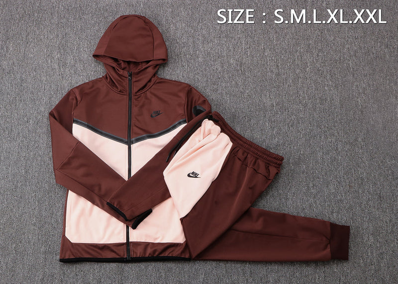 Conjunto de Moletom Nike Sportswear Tech Fleece com Touca Marrom e Rosa