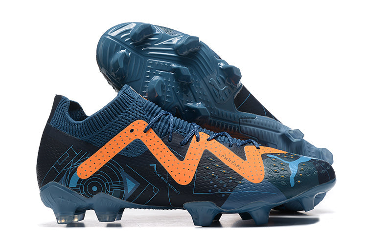 Chuteira Campo Puma Future Ultimate FG Azul e Laranja "DNA Pack"