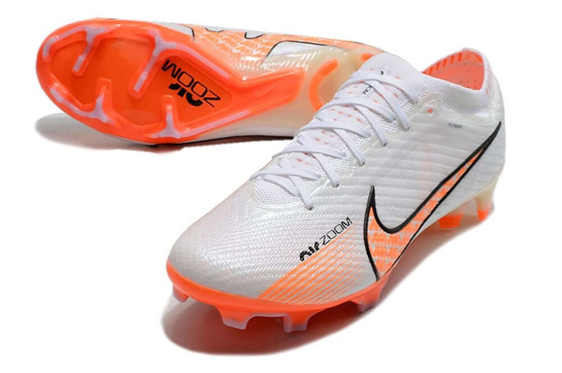 Chuteira Campo Nike Air Zoom Mercurial Vapor 15 Elite FG Branca e Laranja