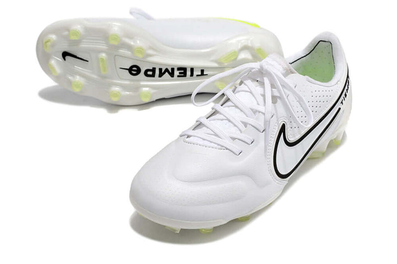 Chuteira Campo Nike Tiempo Legend 9 Elite FG Branco e Preto