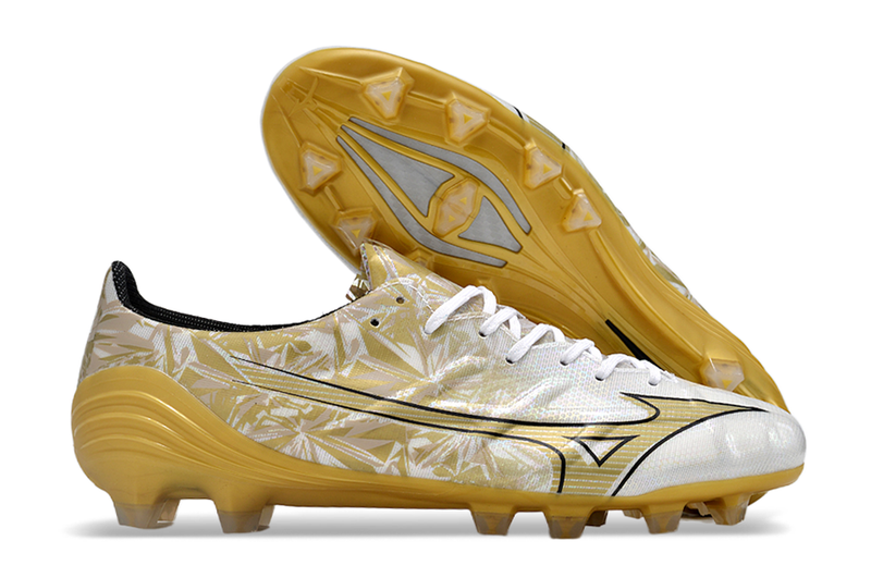 Chuteira Campo Mizuno Alpha FG Branca e Dourada "Sérgio Ramos"