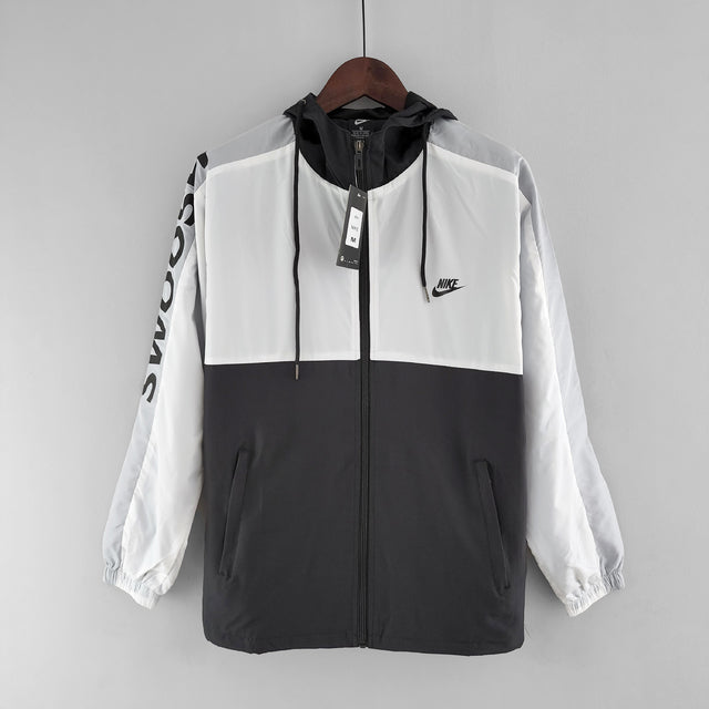 Corta Vento Nike Preto e Branco